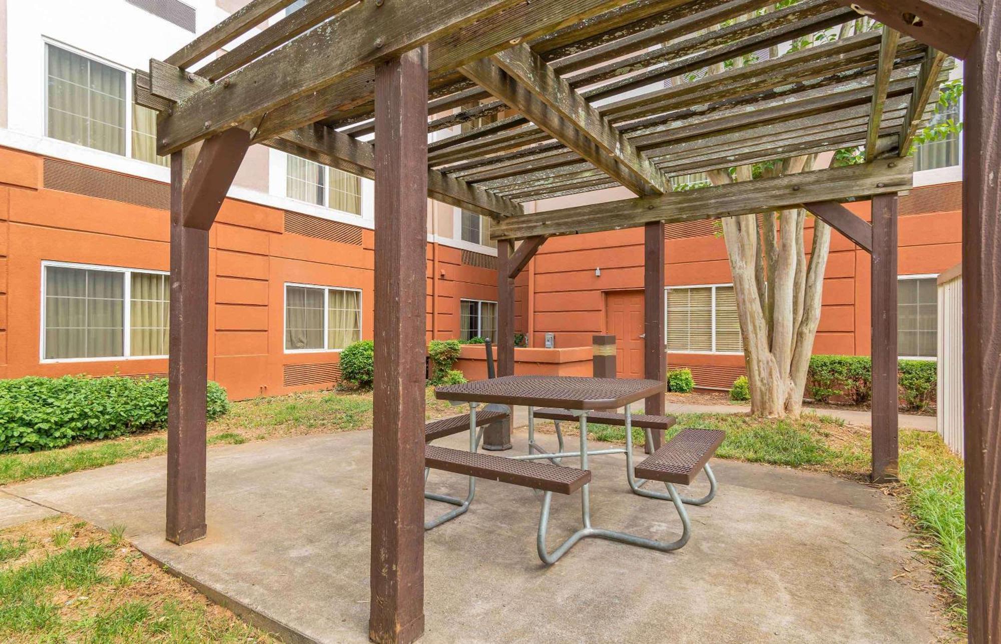 Extended Stay America Select Suites - Atlanta - Marietta - Wildwood Smyrna Zewnętrze zdjęcie